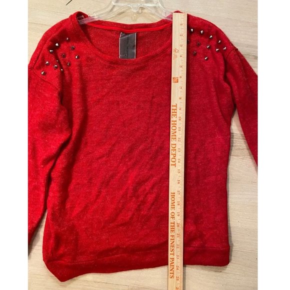 Moon Collection red sweater w/ shoulder studs sz M - Picture 2 of 6